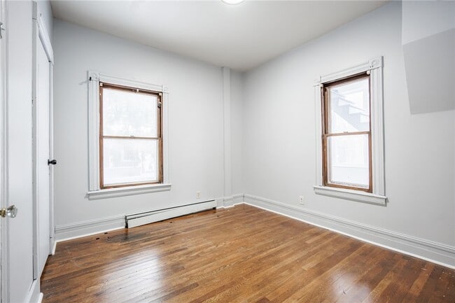 Building Photo - 500 Oxford St