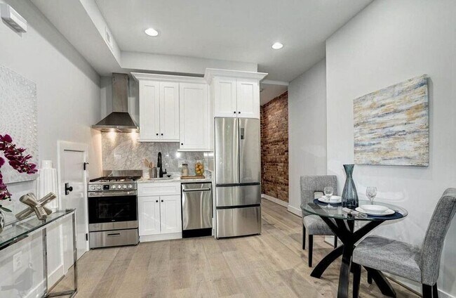 Building Photo - 329 K St NE