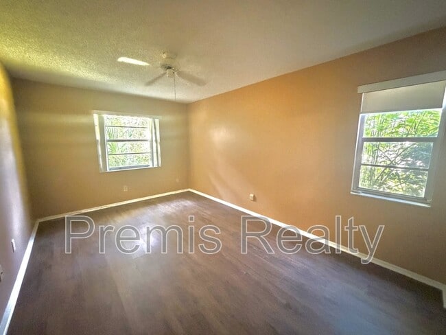 Building Photo - 3371 Brodie Way