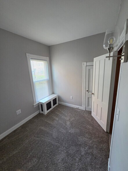 Building Photo - 58 Rensselaer Ave