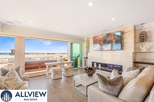 Building Photo - Stunning Beach House located on Newport Beach Boardwalk- 30+ Day Rental!