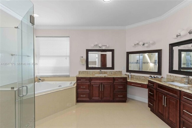 Building Photo - 1530 Lacosta Dr W