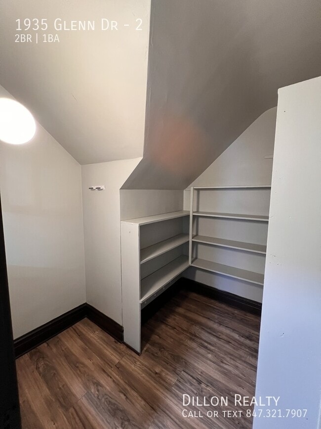 Building Photo - 1935 Glenn Dr