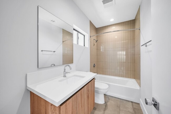 Building Photo - 1218 Magnolia
