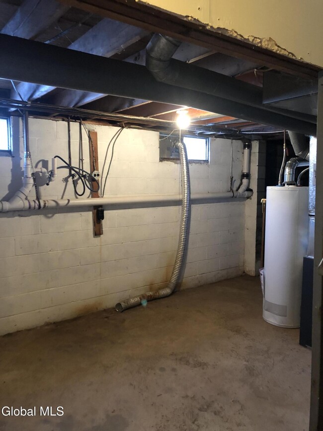 Building Photo - 34 Swayze Dr