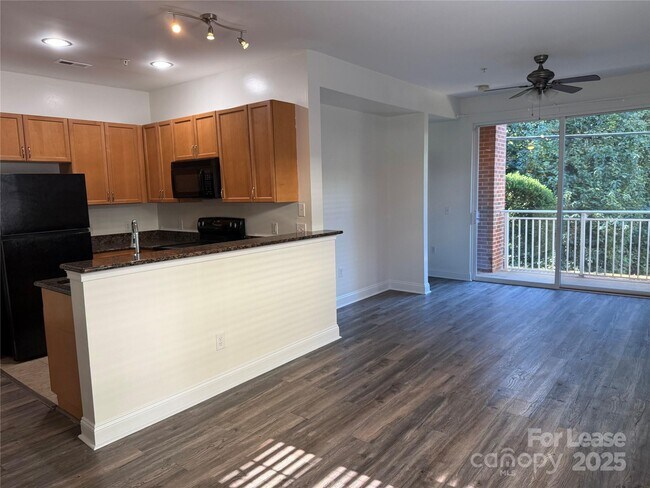 Building Photo - 1310 Kenilworth Ave