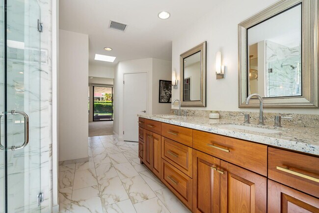 Building Photo - 44837 Oro Grande Cir