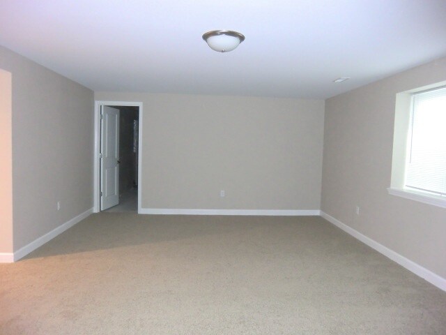 Building Photo - 5818 Executive Plaza Dr