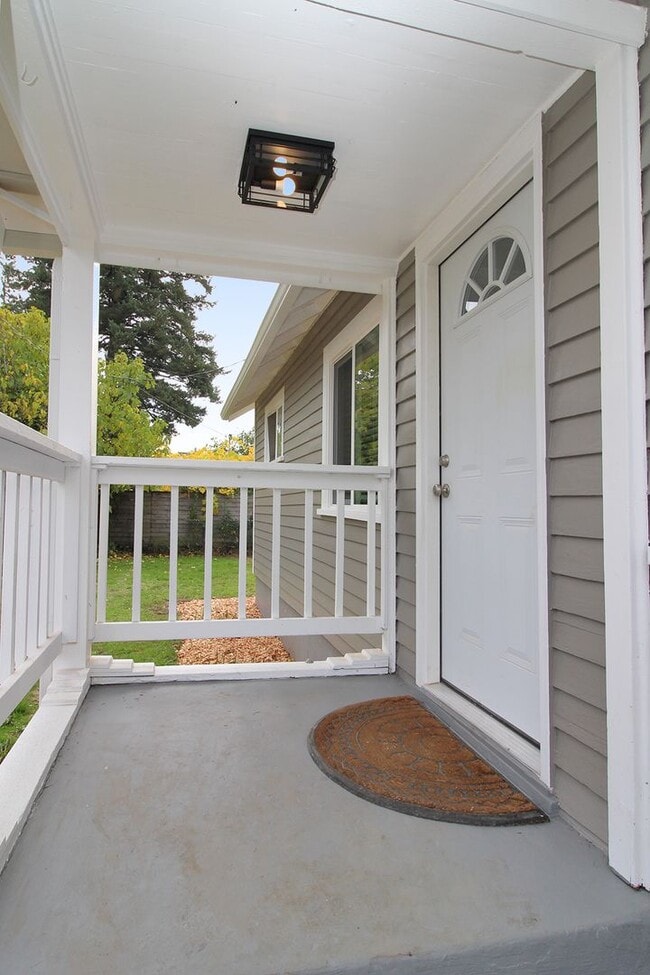 Building Photo - 7225 SE 65th Ave