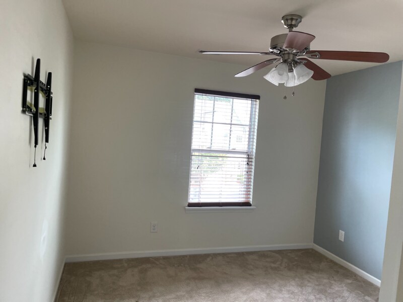Building Photo - 2097 Shady Pond Dr