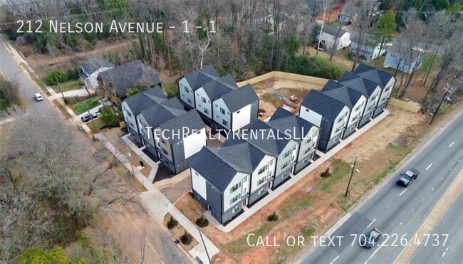 Building Photo - 212 Nelson Ave