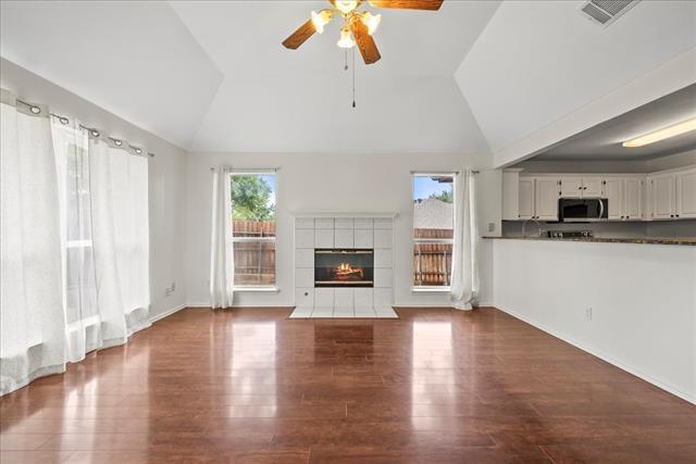 Building Photo - 566 Valley View Dr