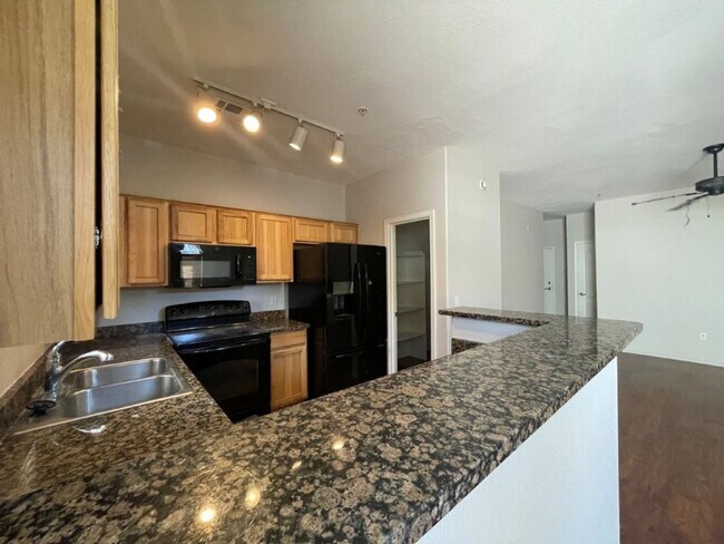 Building Photo - 2150 W Alameda Dr