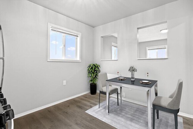 Building Photo - 612 S 18th St