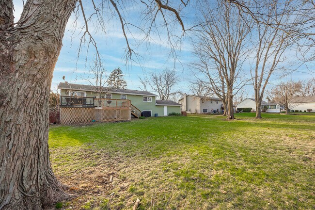 Building Photo - 12755 S Elizabeth Dr