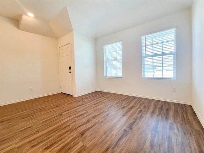 Building Photo - 21417 Quick Fox Dr
