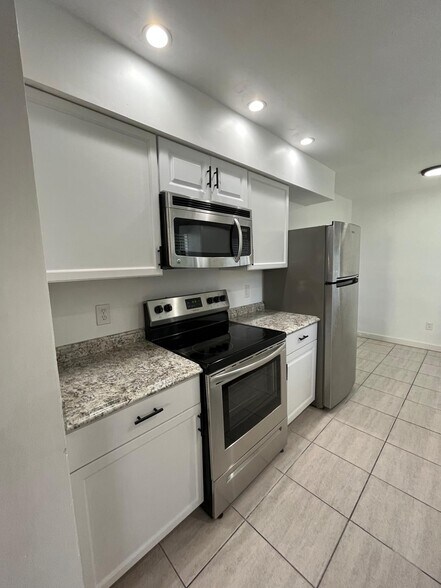 Building Photo - 3228 Vishaal Dr