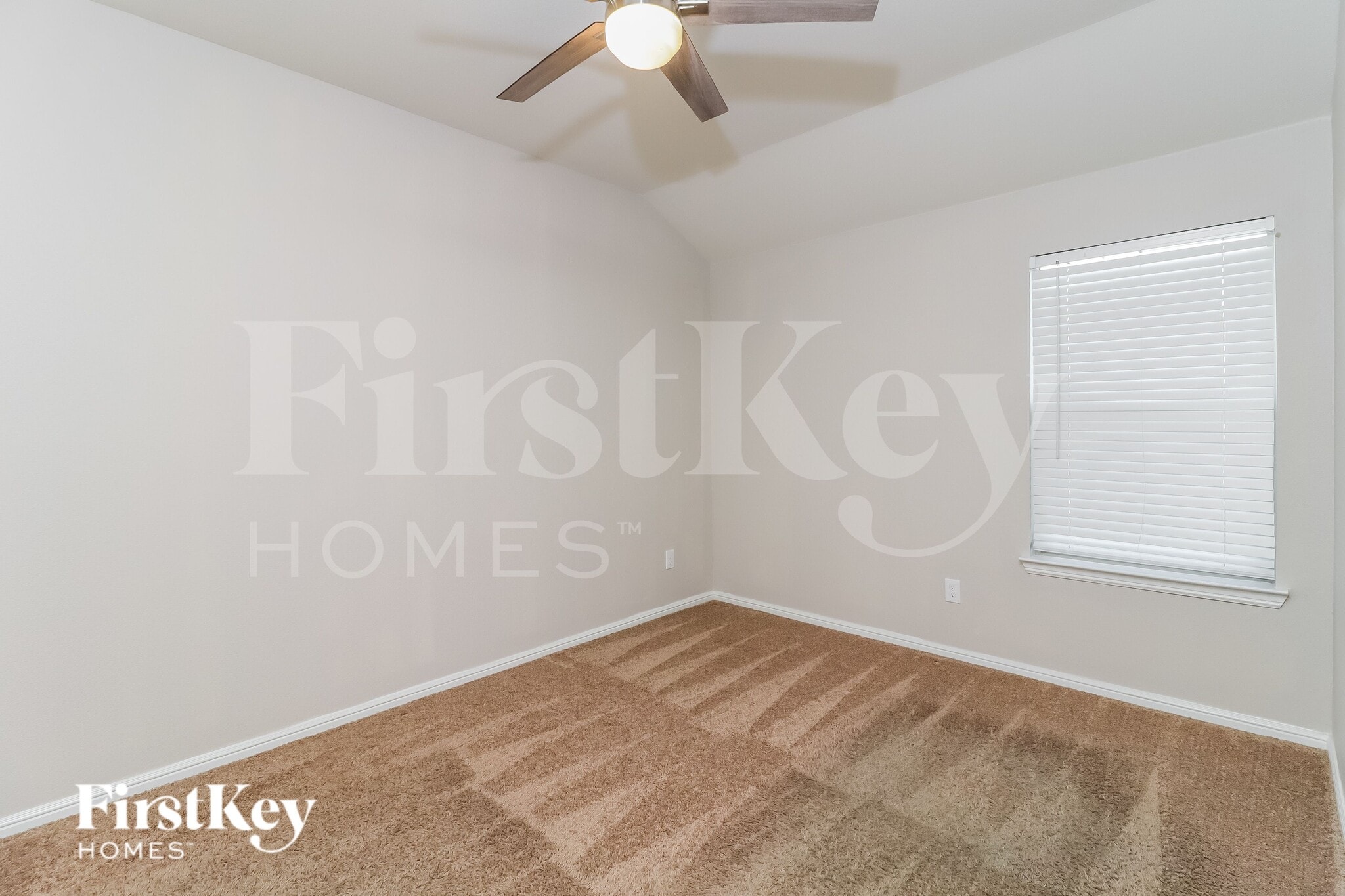 Building Photo - 525 Foxhunter St