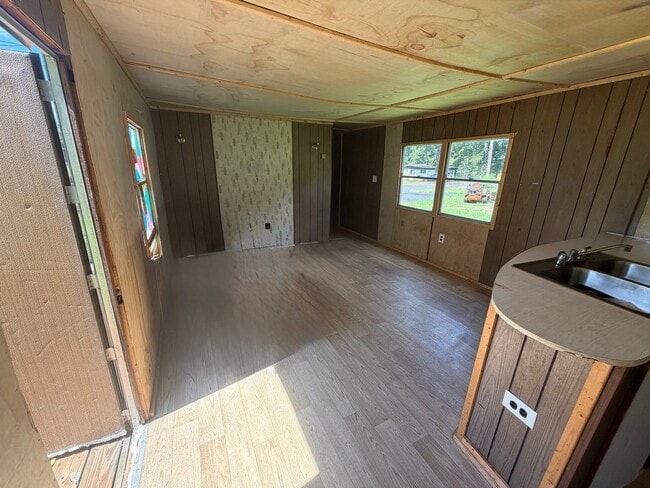 Building Photo - 55 Rose Hill Dr