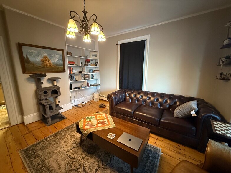 Building Photo - 8 Pleasant Ave