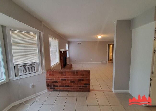 Building Photo - 5737 Scottsdale Ave