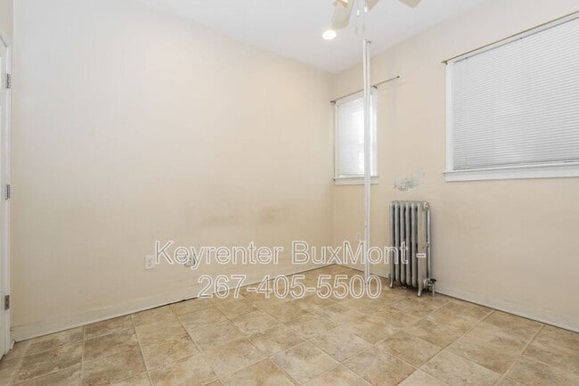 Building Photo - 7774 Montgomery Ave