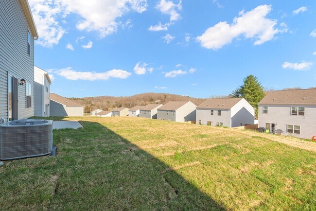 Building Photo - 133 Kaley Ln
