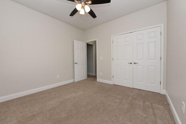 Building Photo - 4607 Enfield Dr