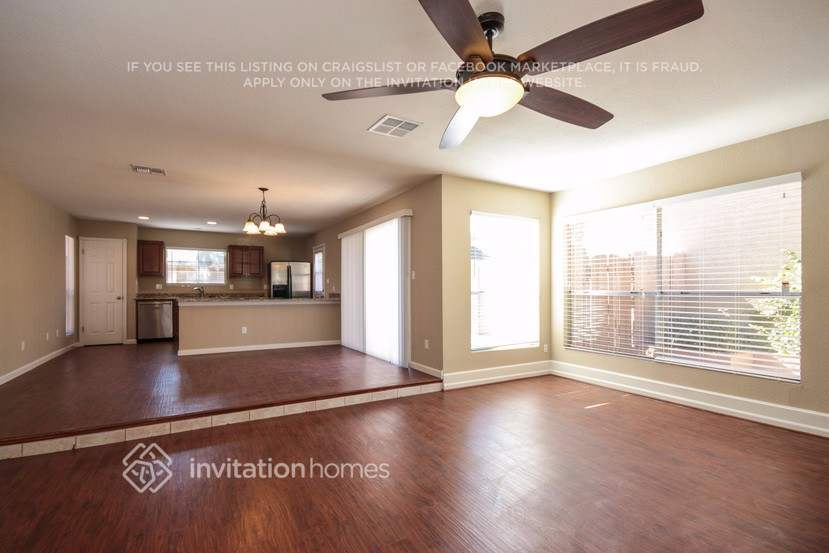 Building Photo - 3861 W Ivanhoe St