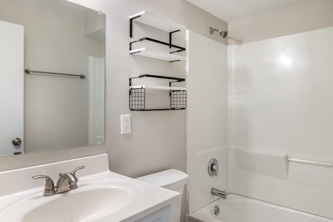 Building Photo - 7215 Euston St