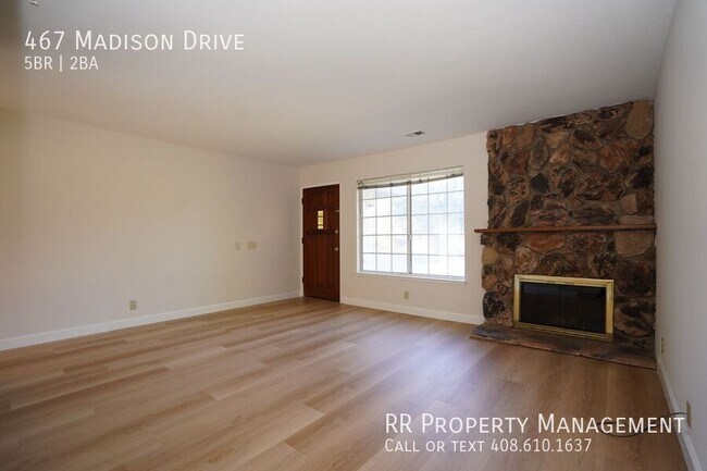 Building Photo - Spacious Home in Beautiful Blossom Valley ...