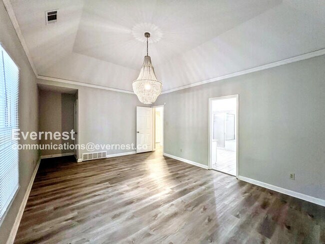 Building Photo - 6645 Kirby Trace Cove