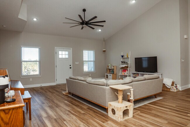 Building Photo - 2810 Pinnacle Point Dr