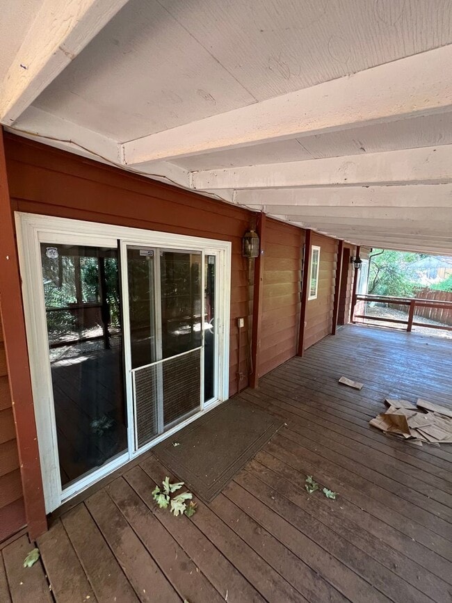 Building Photo - Magalia Home for rent, 1 car garage, 2 bed...