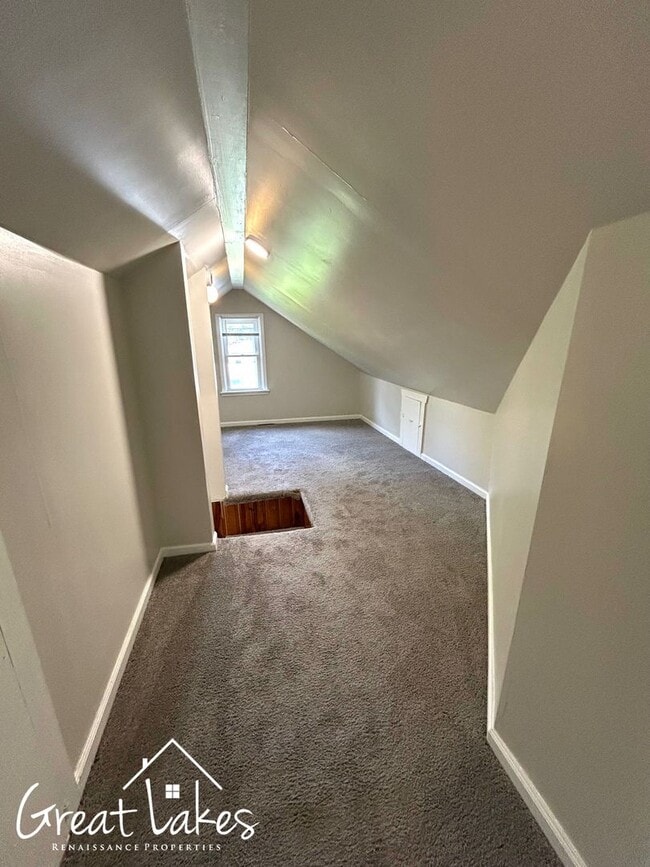 Building Photo - Lovely 3 bedroom / 1 bathroom house now available for rent!