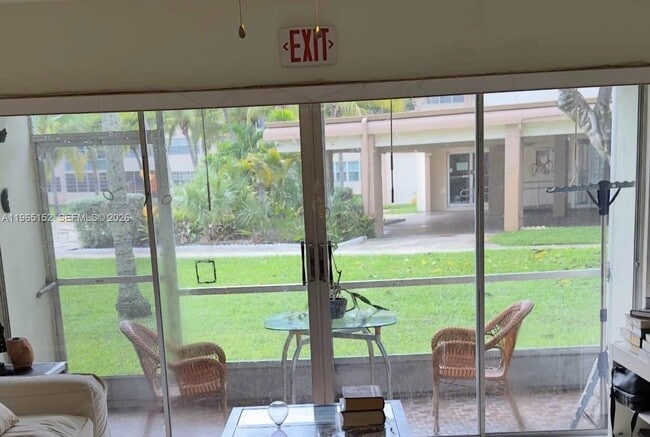 Building Photo - 1530 NE 191st St