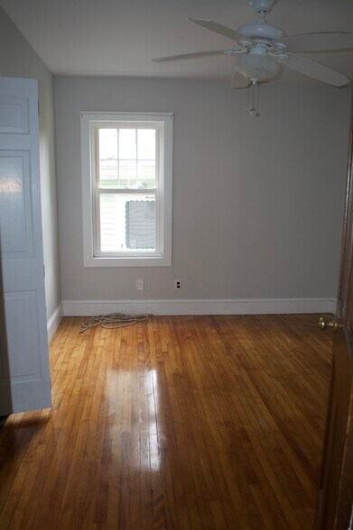 Bedroom #1 - 220 Hancock St