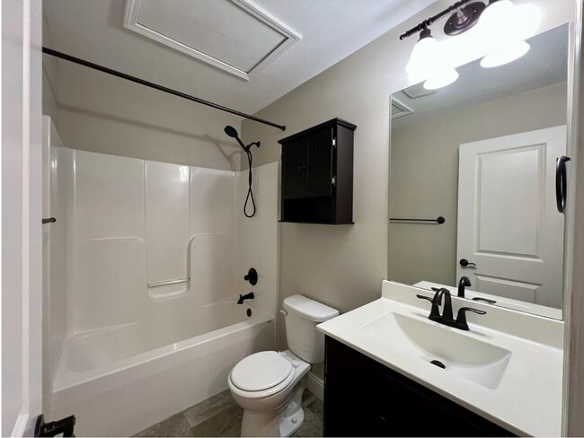 Building Photo - 754 Sedgegrass Dr