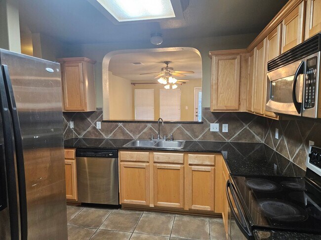 Building Photo - Garden Home in Gated Community