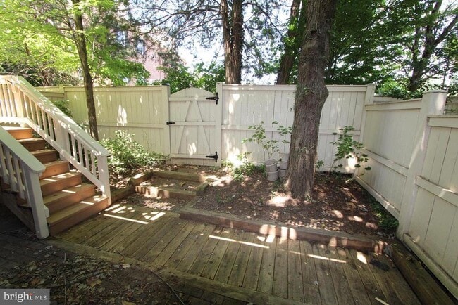 Building Photo - 10502 James Wren Way