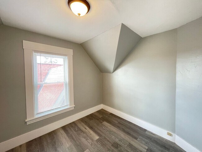 Building Photo - 29 Pennacook St