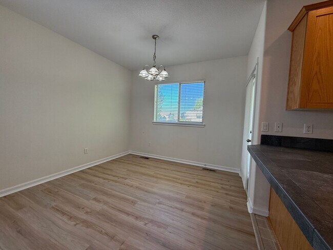 Building Photo - TAKE A LOOK AT THIS GORGEOUS HOME SITTING ...