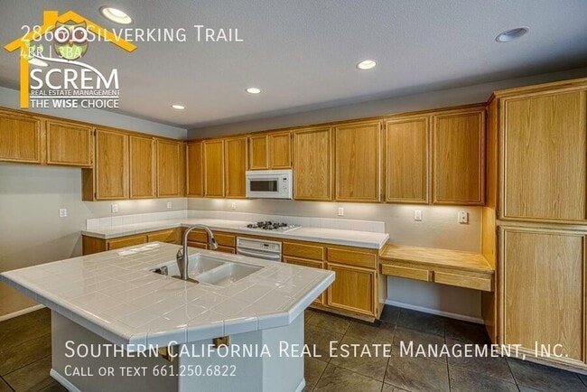 Building Photo - 28661 Silverking Trail