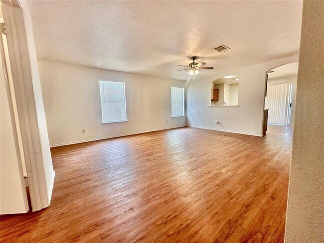 Building Photo - 17204 Ardisia Dr