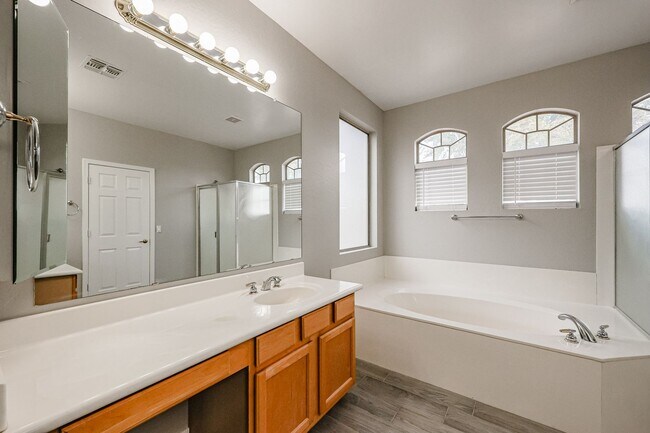 Building Photo - Location! Fully remodelled 4Bed/3Bath Home in Chandler, with pool