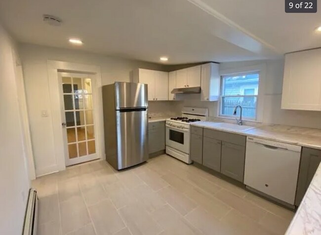 Building Photo - 407 Rye Beach Ave