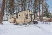 Building Photo - Charming Finch Arboretum Home
