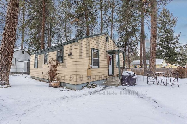 Primary Photo - Charming Finch Arboretum Home