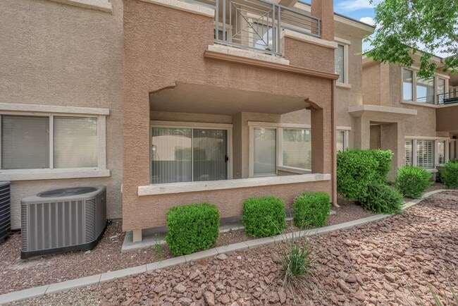 Building Photo - Charming 2 bedrooms 2 Bathrooms in the Amb...