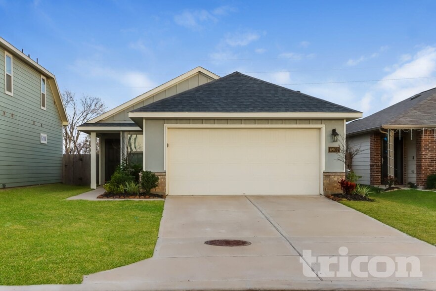 Primary Photo - 6902 Scarlet Sagebrush St